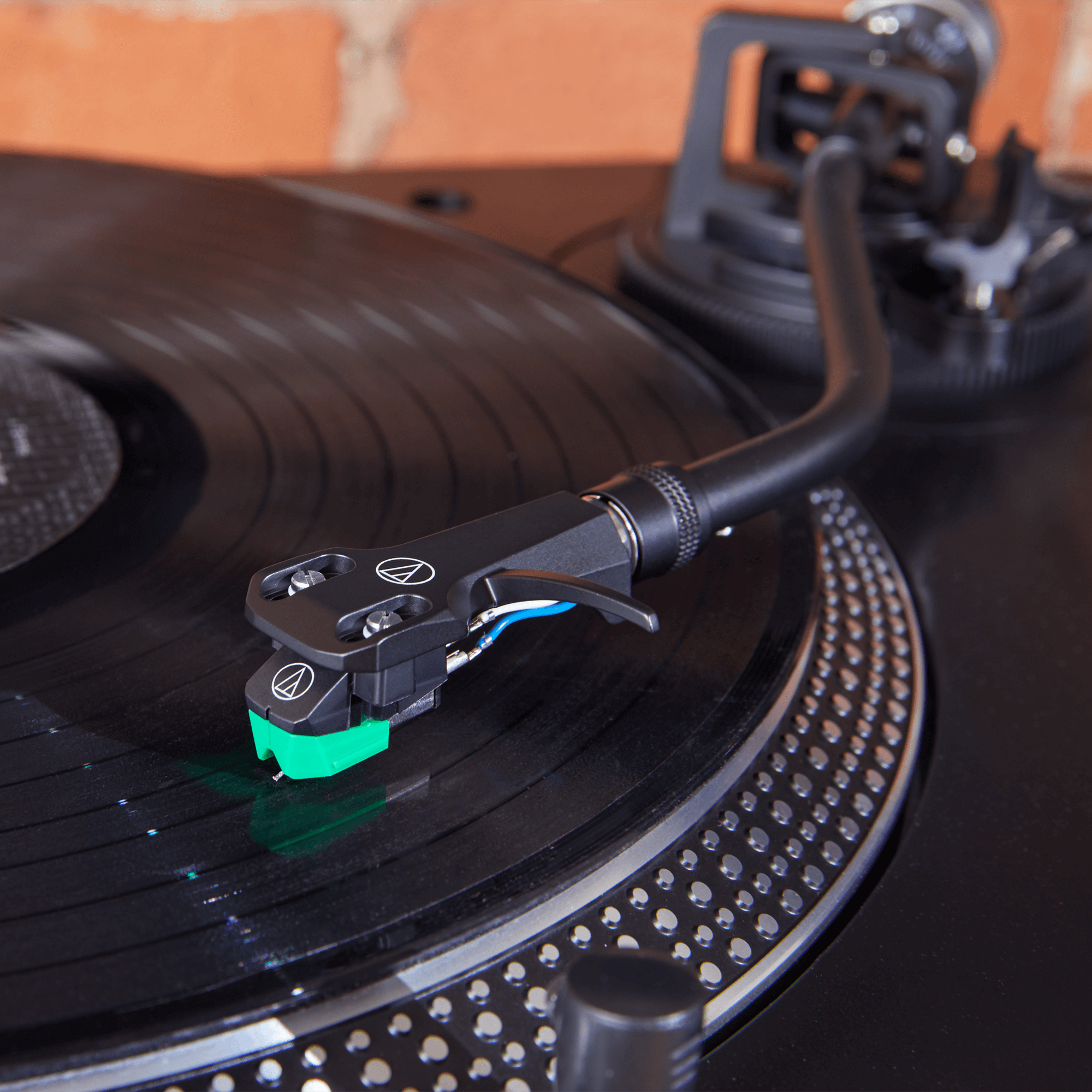 Audio-Technica AT-LP120XUSB Direct-Drive Turntable (Analog & USB) - Black (AT-LP120XUSB-BK)