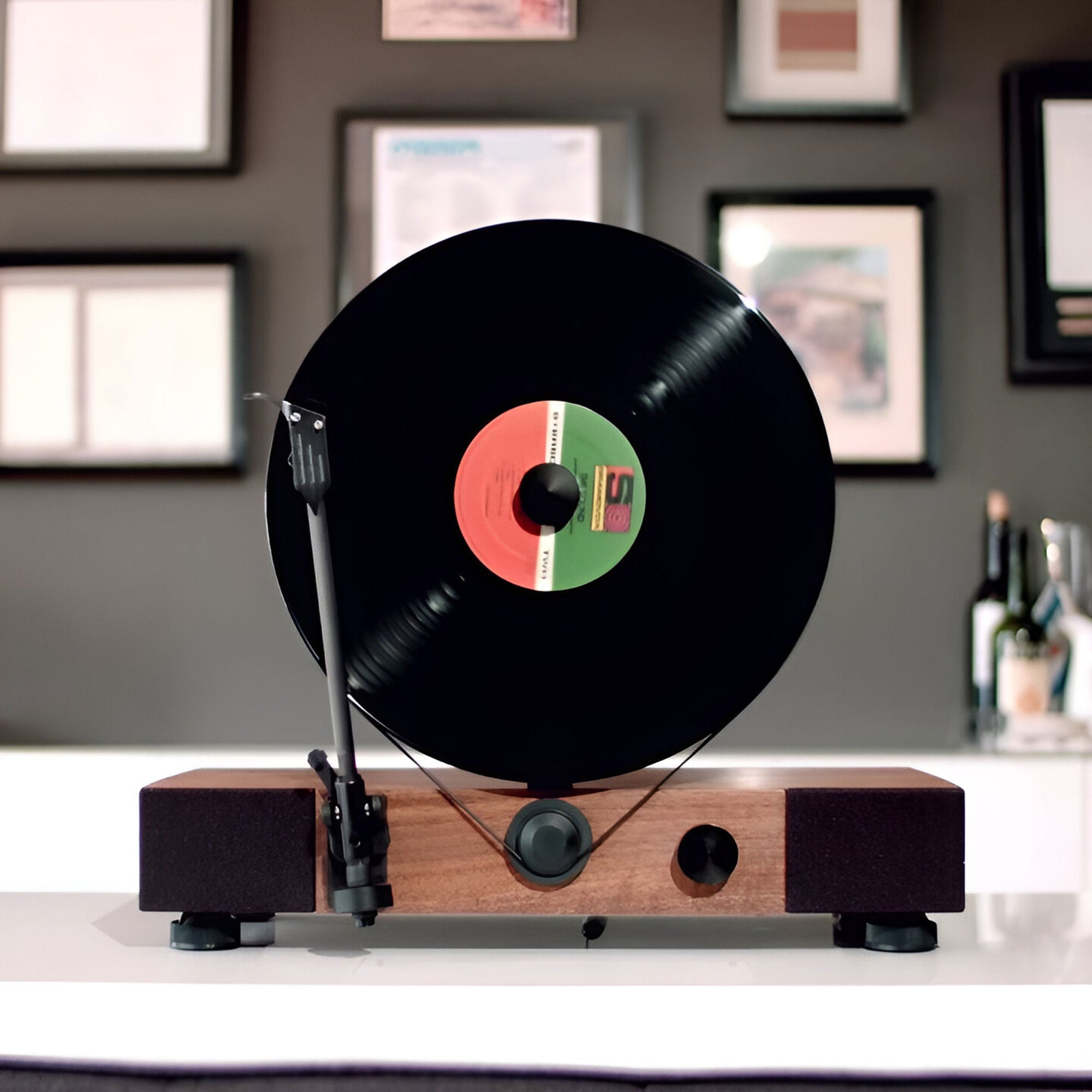 Floating Record vertical Bluetooth turntable with built-In Stereo Speakers